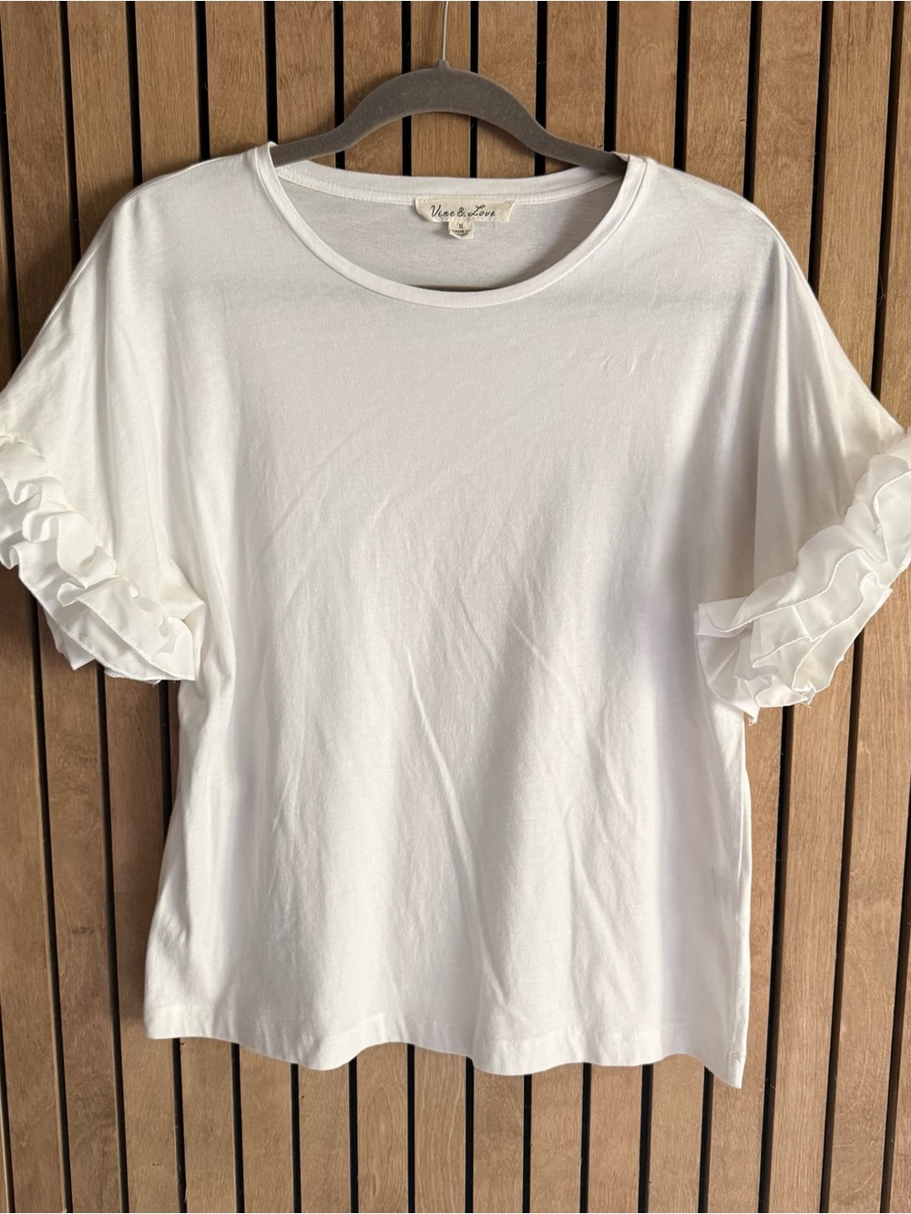Vine & Love White Ruffle-Sleeve Crewneck Tee